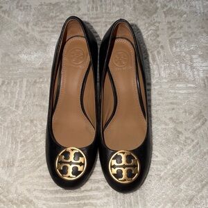 Tory Burch Black Ballet Flats with Gold Emblem